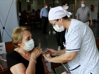 Vacunación en Neuquén: dónde se aplicarán las segundas dosis de AstraZeneca este sábado