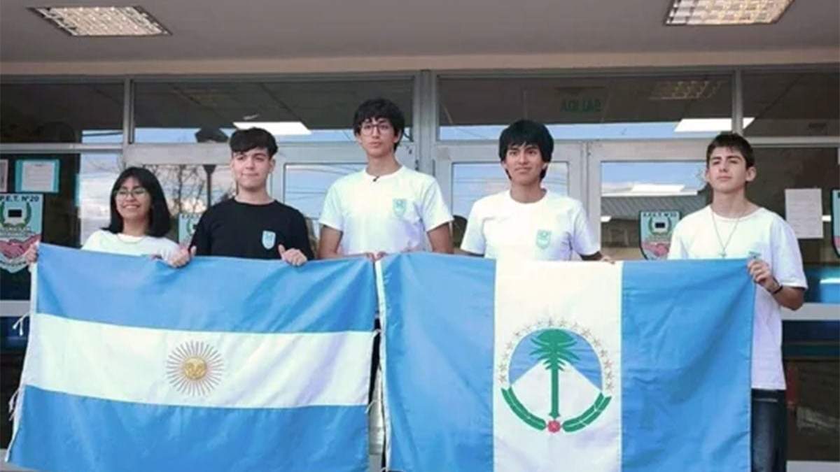 Los 5 estudiantes de Neuquén que van al Mundial de Robótica.