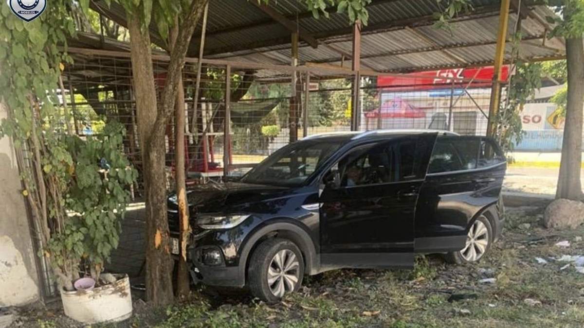 Uno de los vehículos de los participantes en la balacera