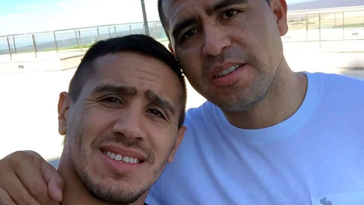 Juan Román y Cristian Riquelme. Fuente: (X)