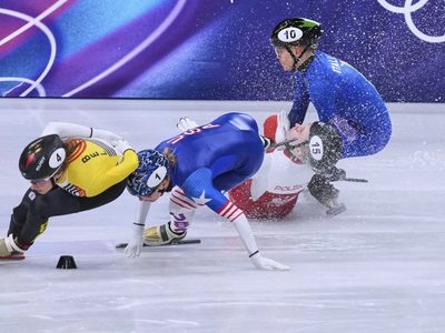 Kamila Sellier sufre cortada facial en patinaje de velocidad en los Juegos Olímpicos de Invierno