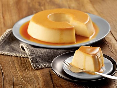 Flan de almendras sin horno y sin huevos: resolvé el postre del finde con esta receta en solo 10 minutos