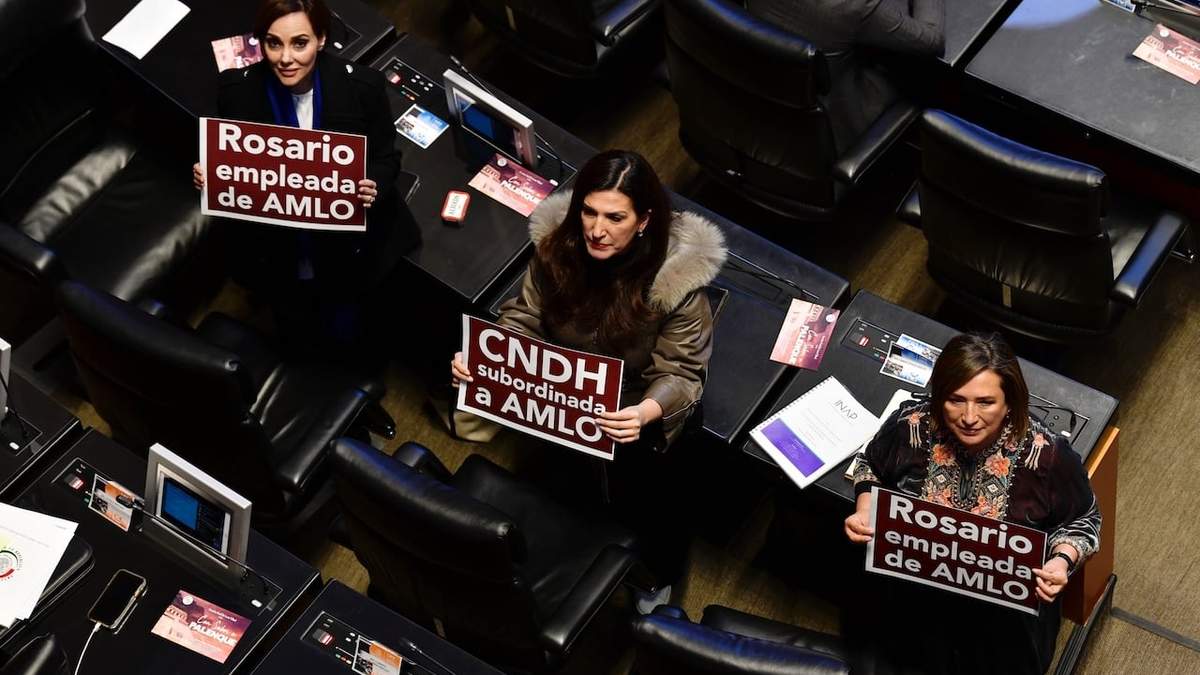 Las senadoras panistas Lilly Téllez, Kenia López y Xóchitl Gálvez, en la comparecencia de Rosario Ibarra del 7 de diciembre