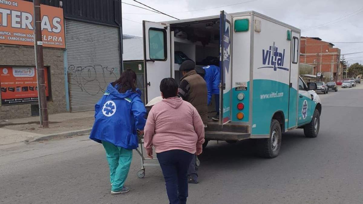 Falleció el paciente que cayó de una ambulancia en Bariloche. Fuente: (Twitter)
