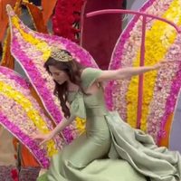 Miss Universo Fátima Bosch sufre desvanecimiento momentáneo por agotamiento en desfile (Video)