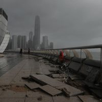 Tifón Hato, el más fuerte en 53 años, deja 16 muertos y cientos de heridos en China (Video)