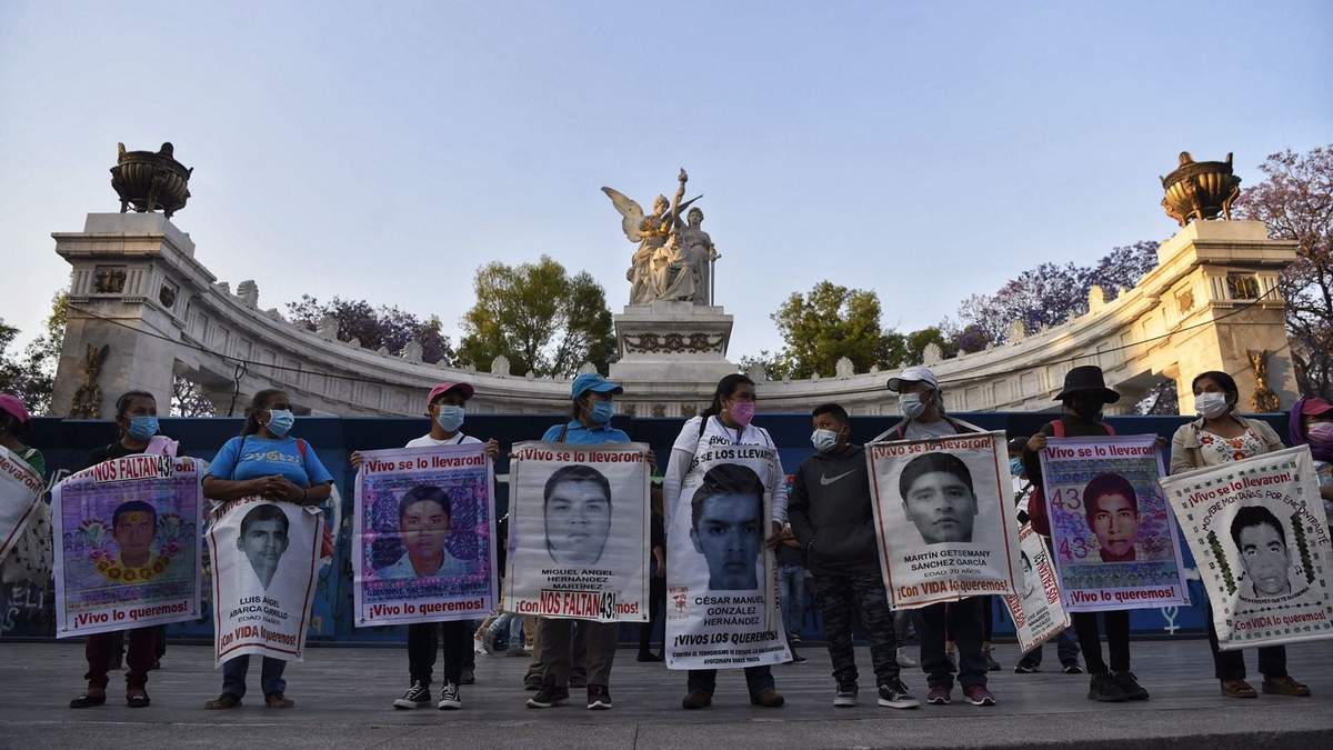 Manifestación por los 43 estudiantes de la Norma Rural de Ayotzinapa