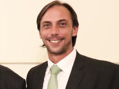 Funcionarios de Milei habrían filtrado información a los fondos buitres