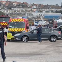 Barco con decenas de migrantes naufraga en Canal de la Mancha frente a Francia