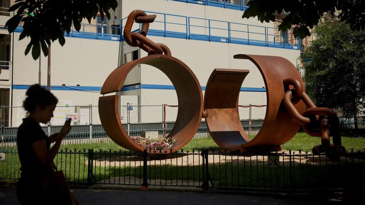 Francia derogó el Código Negro de la época de la esclavitud, una ley colonial sobre la esclavitud