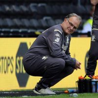 Dos arqueros argentinos en la mira del Leeds de Bielsa
