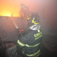 Se incendia bodega de azulejos en Cuchilla Pantitlán