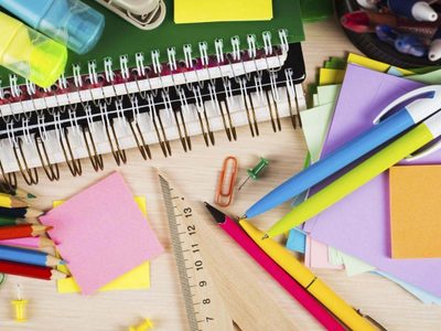 El Gobierno oficializó la canasta escolar que contempla más de 100 productos