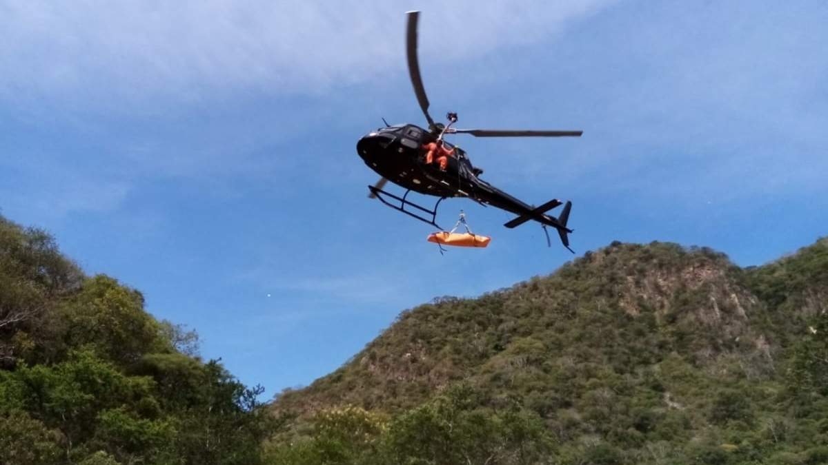 Un helicóptero fue usado para rescatar los cuerpos