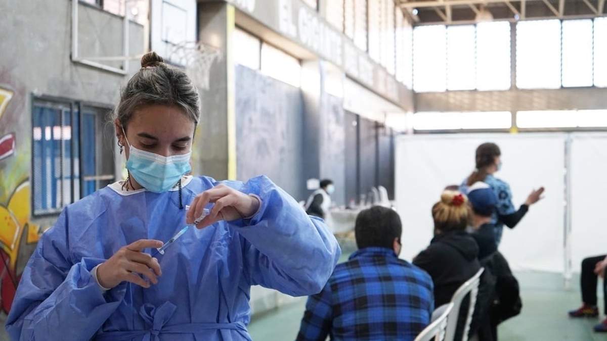 Operativo de inmunización contra el coronavirus. Fuente: (Twitter)