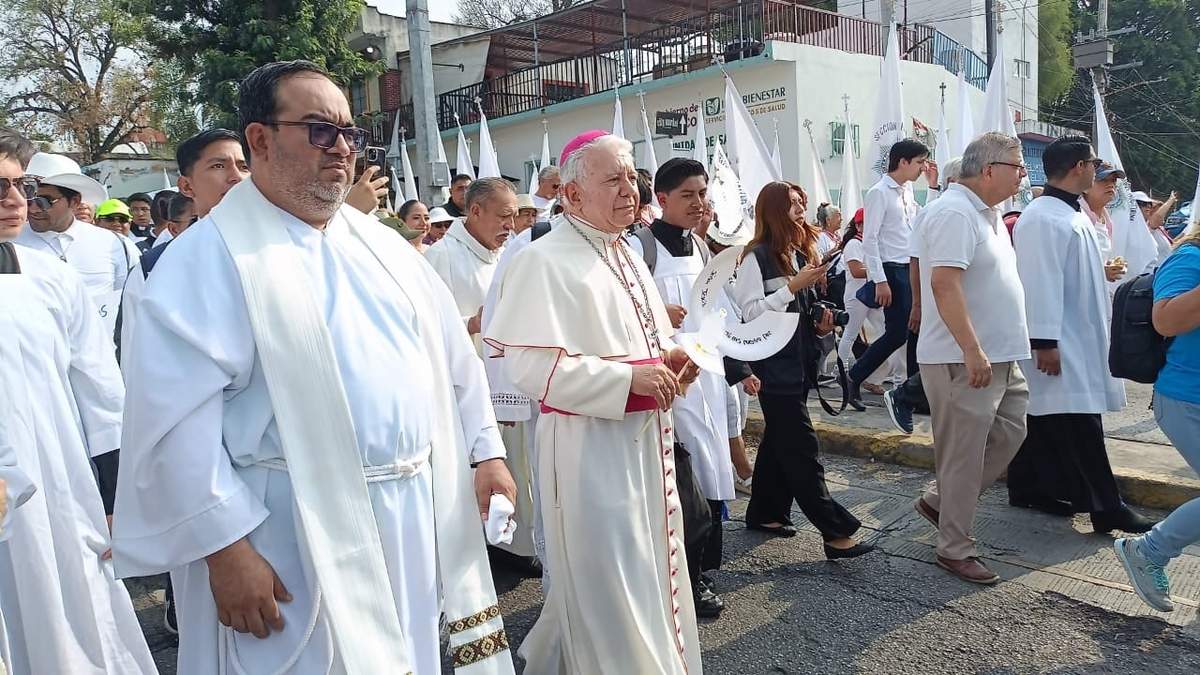 Líderes católicos de Morelos encabezan la XII Caminata por la Paz, realizada este sábado 16 de mayo de 2026
