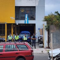 Un policía disparó a su mejor amigo mientras le mostraba su arma reglamentaria