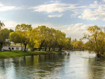 Una chica fue rescatada en el río Limay, en un sector no habilitado como balneario