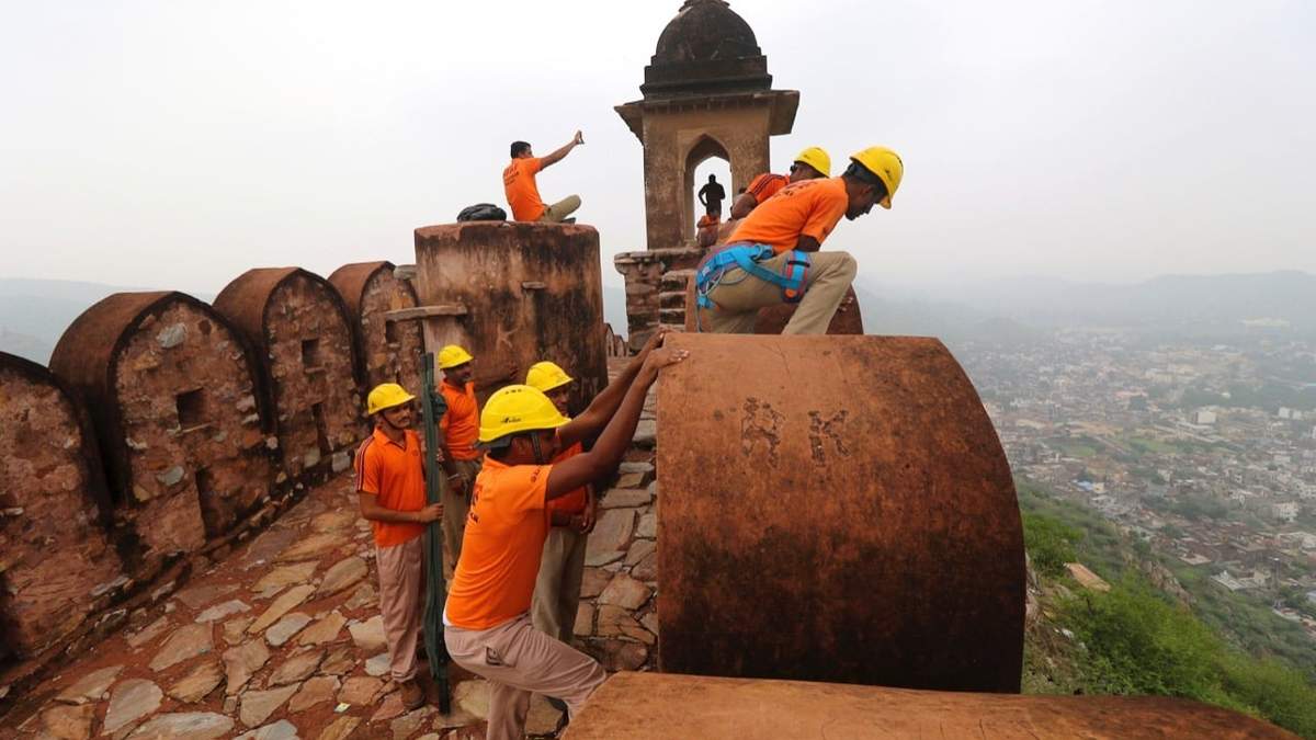 Trabajos de rescate en el Palacio de Amber