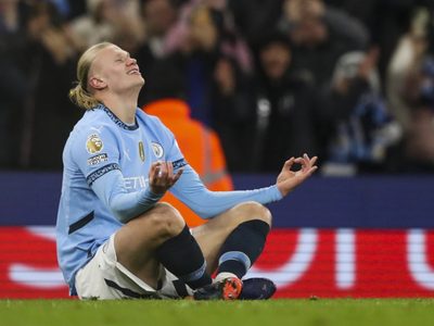 Manchester City remonta y vence 3-1 al Chelsea, mientras el Liverpool sigue como líder general