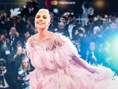 Tras 3 propuestas llegó el indicado: Lady Gaga vive una historia y un presente distinto con su novio