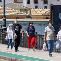 Alerta en España por las reuniones que provocarían rebrotes de coronavirus