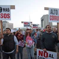 Exigen a Congreso de Nuevo León revertir alza de impuestos