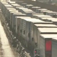 Sin daños graves aún en Tijuana por cierres en garita; Ciudad Juárez resiente afectaciones