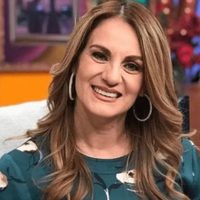 ¡No se puede creer!  Después del horrible drama de Flor Rubio felicitaron a Juan José Origel
