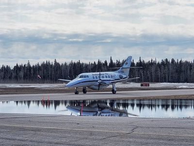 Se estrella avión de pasajeros en Canadá; hay 10 muertos