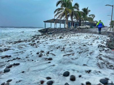 Huracán Lidia causa un muerto, poblados incomunicados y viviendas inundadas en Colima
