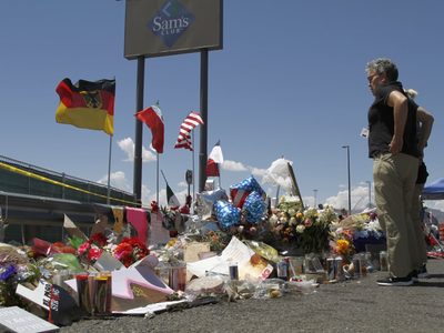 Ofrecen trato a hombre que asesinó a 23 personas en un Walmart de El Paso para evitar pena de muerte