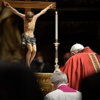 Papa reza por la personas con "depresión" y pide escucharlas "simplemente en silencio"