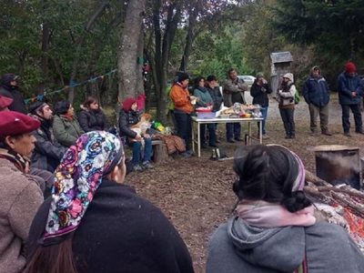 La justicia ordenó el desalojo de la comunidad mapuche Quintriqueo de una propiedad en Villa La Angostura