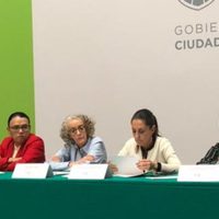 Por segunda vez, Sheinbaum convoca a feministas para atender violencia de género; recibe adulaciones