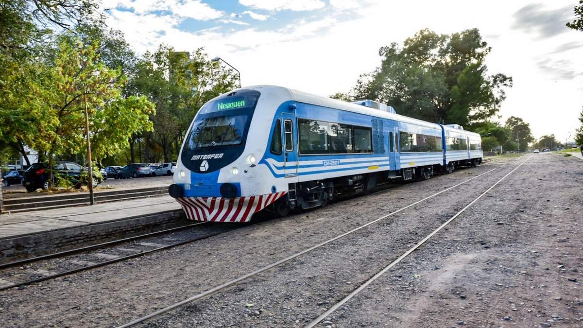 El Tren del Valle conecta a las provincias de Río Negro y Neuquén. Fuente: (Twitter)