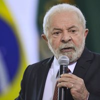 Lula alerta en EU de una "ultraderecha organizada mundial" que trae consigo "actitudes nazis"