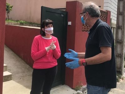 Diseñan mascarillas especiales para personas sordas