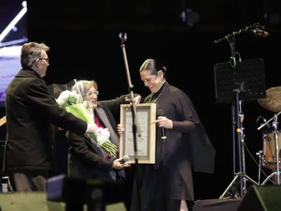'Voces de Mujeres” enaltece femineidad en el Zócalo