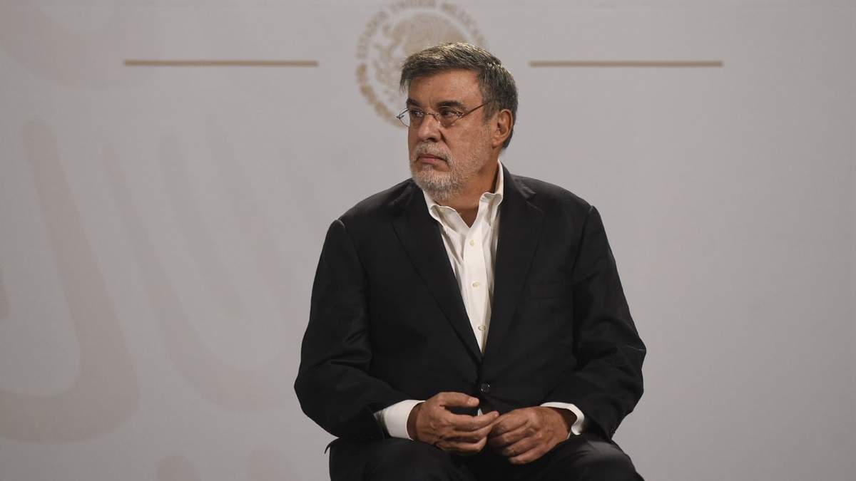 El abogado durante una conferencia mañanera, cuando estaba al frente de la Consejería Jurídica