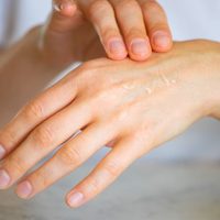Con 1 planta que tenés en tu jardín, hacé esta potente mascarilla para conseguir una piel radiante y con efecto lifting inmediato