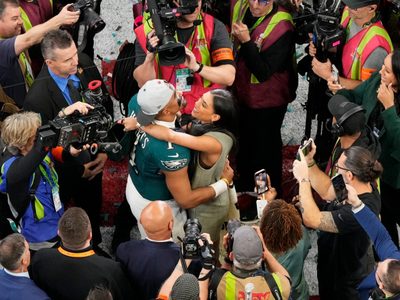 Jalen Hurts silencia a escépticos ganando el Jugador Más Valioso del Super Bowl