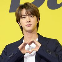 Gran sorpresa: Jin confirmó con cuál artista coreana hará una colaboración