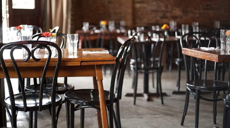 Restaurantes optan por vender mercadería. Fuente: (Twitter)