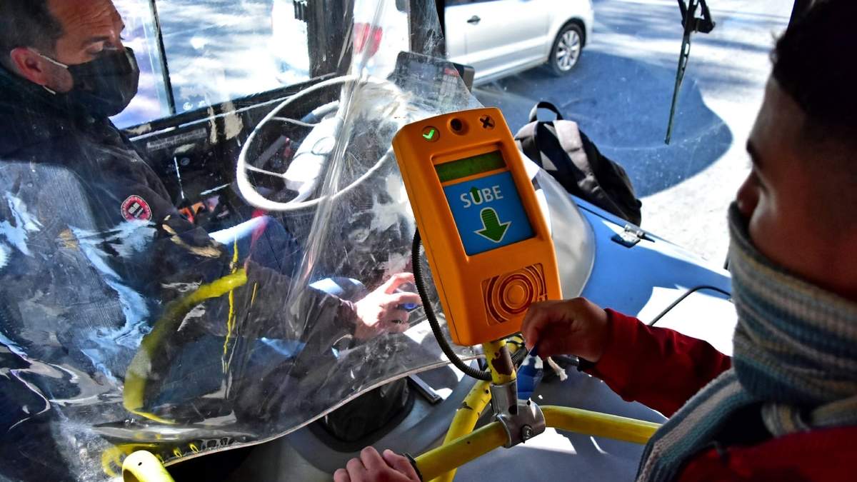 Transporte público. Fuente: (Twitter)