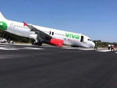 Falla tren de aterrizaje de un avión de Viva Aerobús al intentar despegar