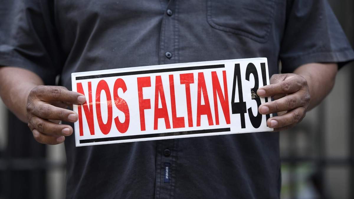 Mítin de padres y familiares de los normalistas de Ayotzinapa desaparecidos en 2014 en Iguala, Guerrero