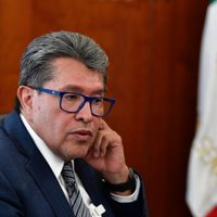 Monreal pide aplazar la discusión de la iniciativa sobre vacaciones dignas