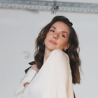 Julieta Nair Calvo y Roxy Vázquez muestran dos formas de combinar el color tendencia de esta temporada