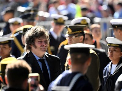 Aumento para las Fuerzas Armadas y Policía Naval: el Ejecutivo ajusta salarios según jerarquías
